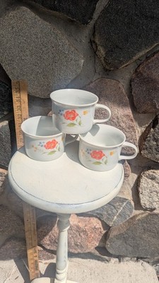 Hearthside Bake N Serve Porcelain Floral Mugs Set of 3 & 2 soup crocks 10 oz