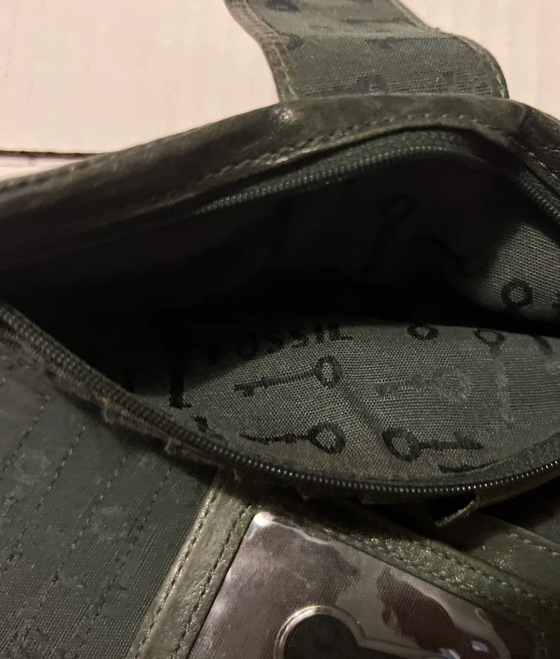 Cartera Fossil Long Live Vintage Oliva, Cuero Vintage y Usada Foto 4 de 4