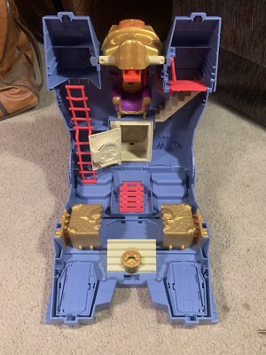 Moose Treasure X Action Figure Playset Toy Tomb Skull Skeleton Rare