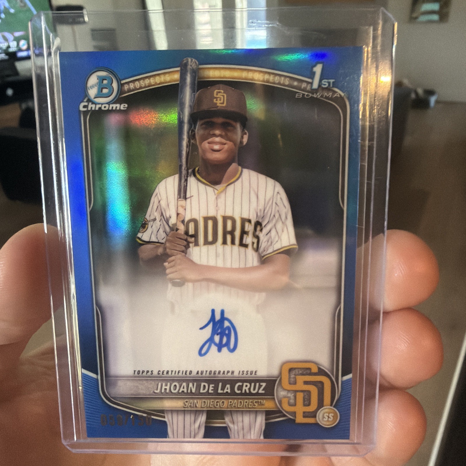 2025 Bowman Chrome Jhoan De La Cruz Auto Blue Refractor 1st Prospect #26/150