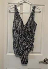 Miraclesuit Black/White Slimming One Piece Swimsuit 12 Made in USA
