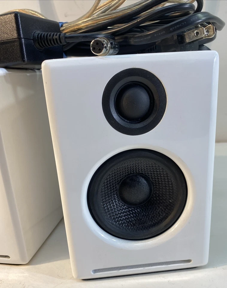 Audioengine A2+ Plus Wireless Bluetooth Desktop Monitor Speakers White - Image 3 of 4