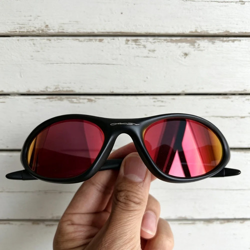 Oakley Minute Gen1 Minute1.0 Sunglasses Black Frame Ruby Lenses