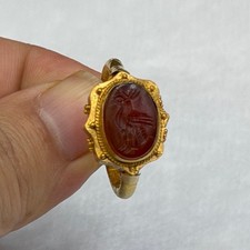 Belle bague romaine ancienne en or haut carats avec rare pierre agate taille-...