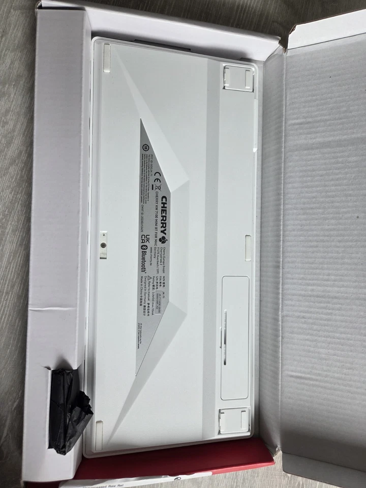 Cherry KW 7100 Mini BT For MAC Keyboard Bluetooth White - Image 3 of 4