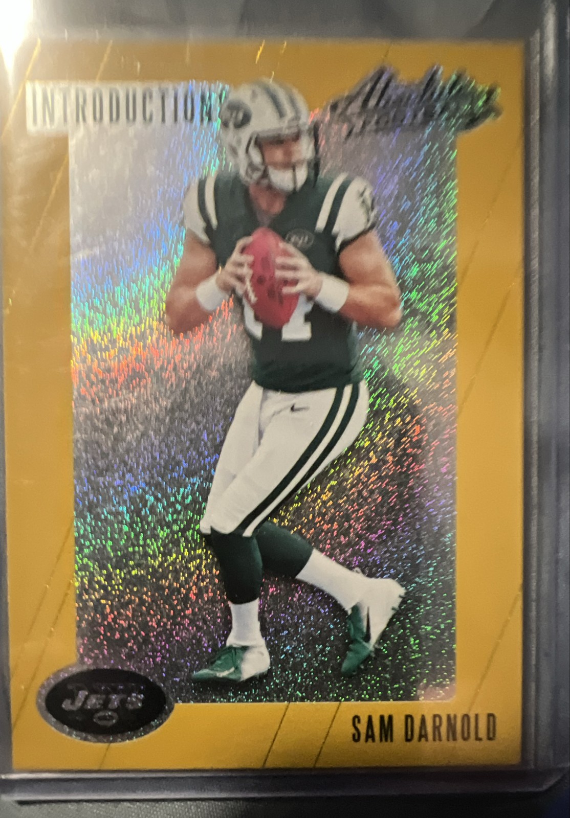 2018 Panini Absolute - Introductions Sam Darnold #IN-SD Gold Spectrum (RC)