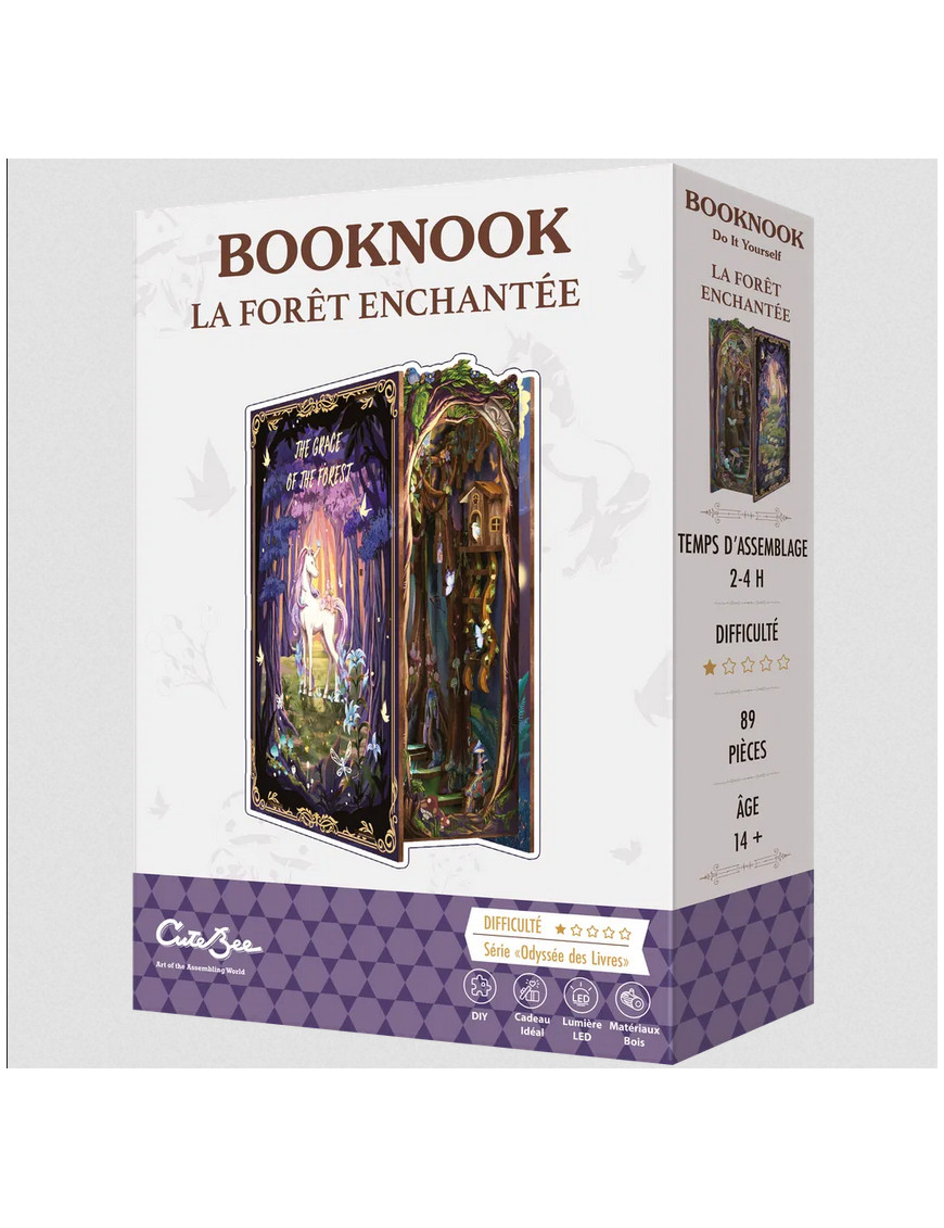 Maquette Booknook Forêt Enchantée en bois pour décorer une bibliothèque salon cosy