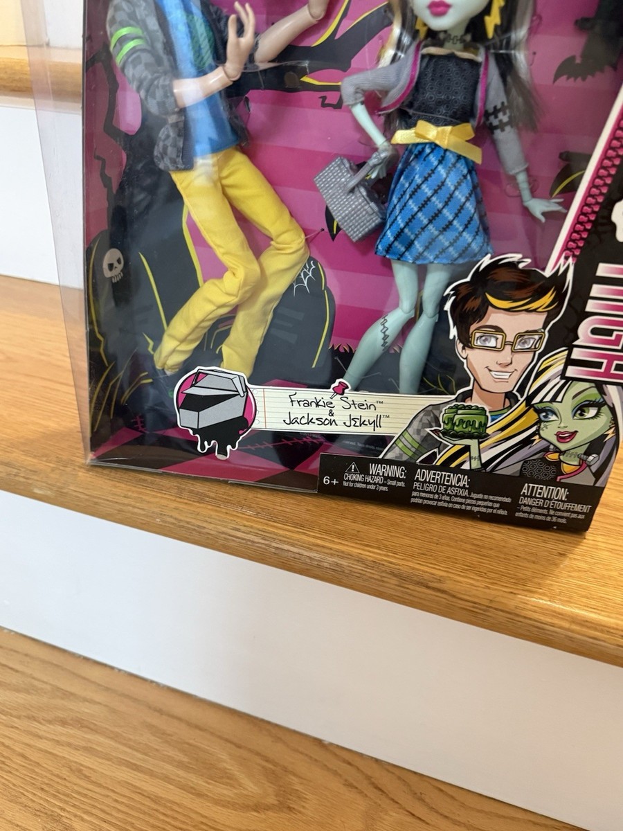 Monster High Frankie Stein Jackson Jekyll Picnic Casket for 2 Doll