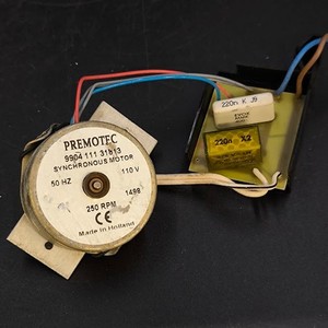 Rega 326051 Plattenspieler Motor 1 Stück – Funktionstüchtig