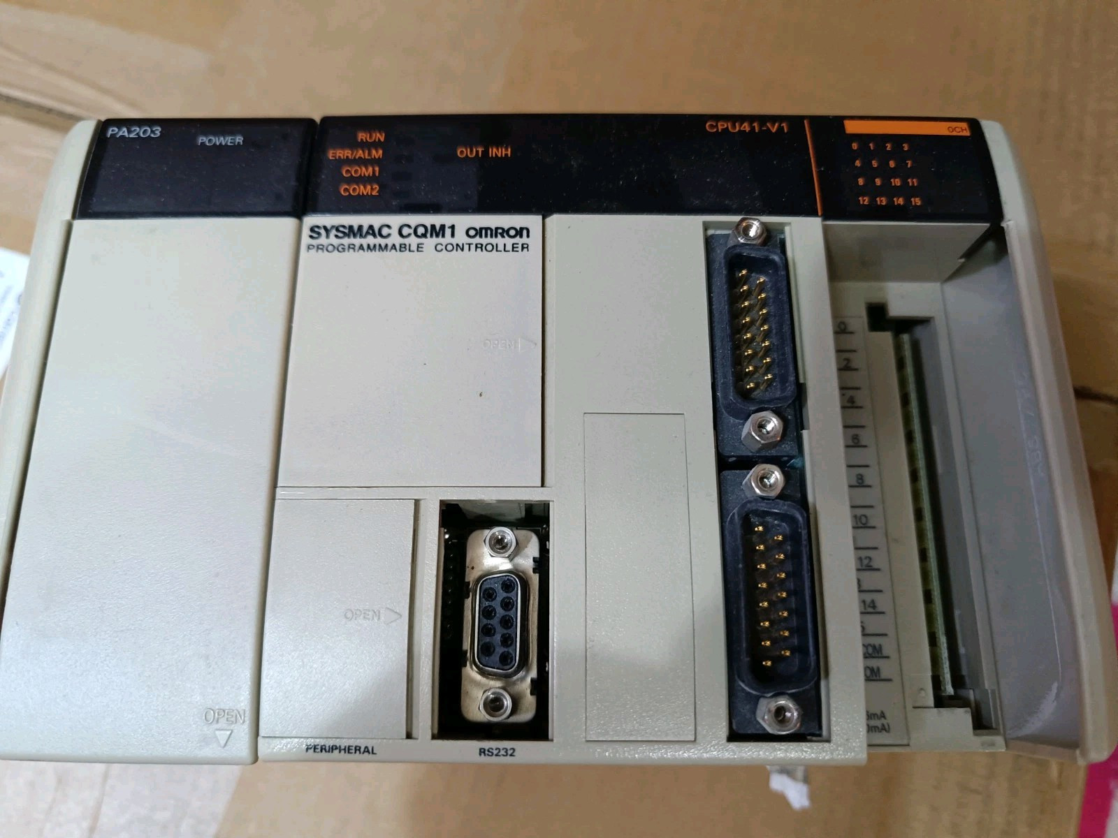 OMRON CQM1 CPU41 V1 + PA203 , FACTURA GARANTÍA INVOICE , ENVÍO RÁPIDO!! Probado