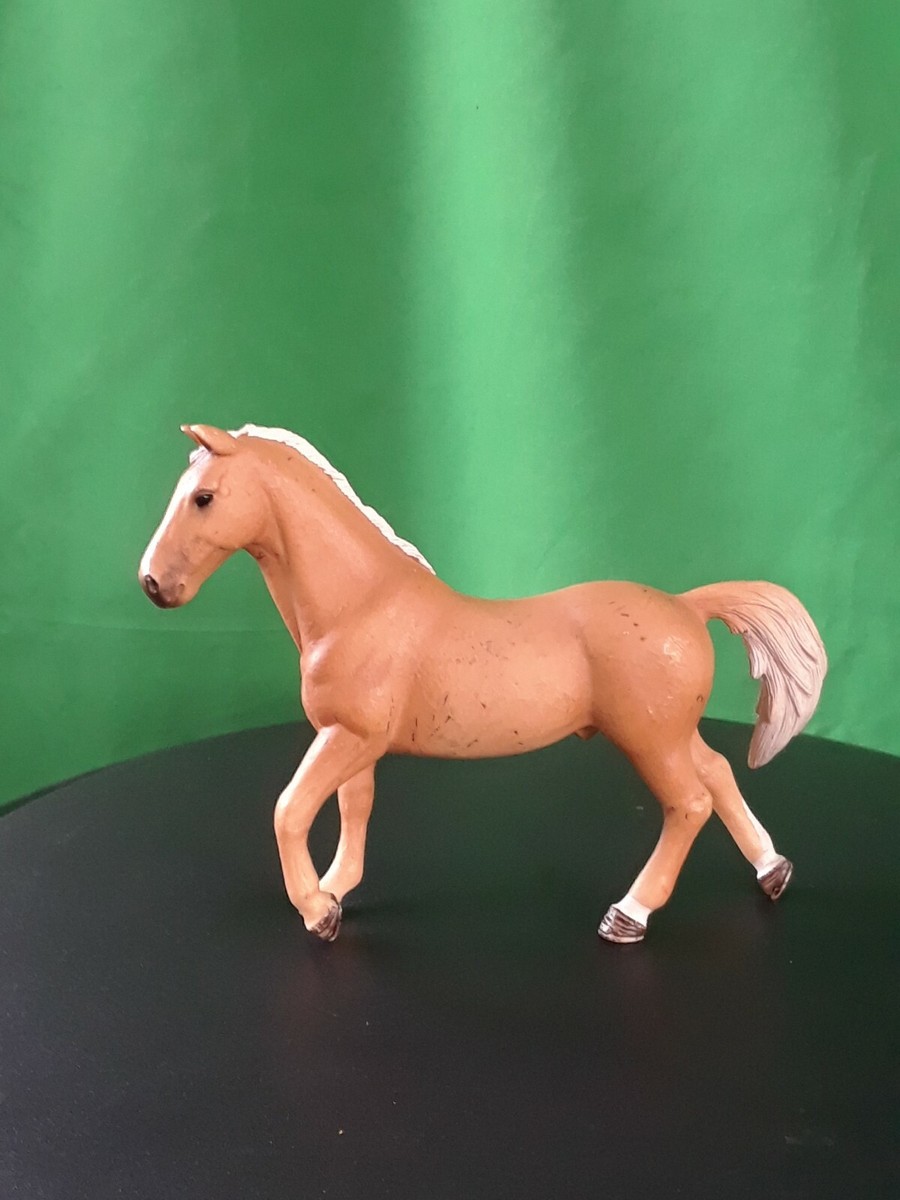 Palomino Stallion D-73527 Schleich UK