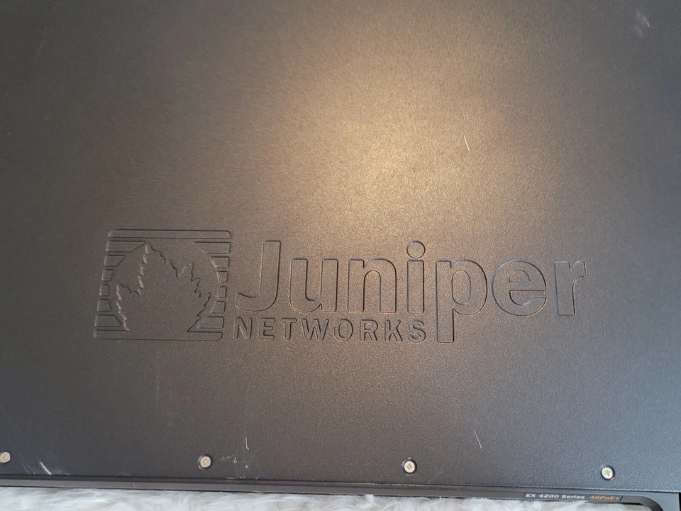 Juniper EX4200-48T 8 PoE Ports Gig Ethernet Switch with Rack Ears - Image 2 of 4