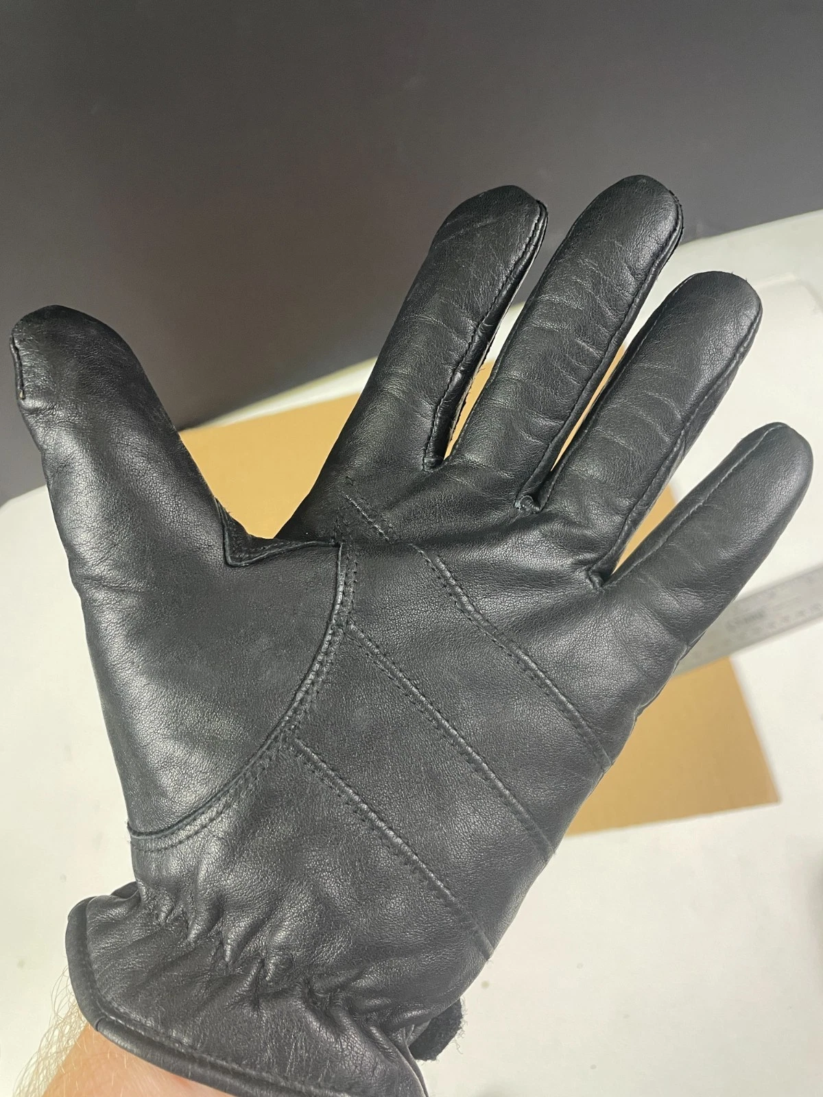 Gates Black Leather Thinsulate INSULATED Gloves Size Mens XL
Opens in a new window or tab