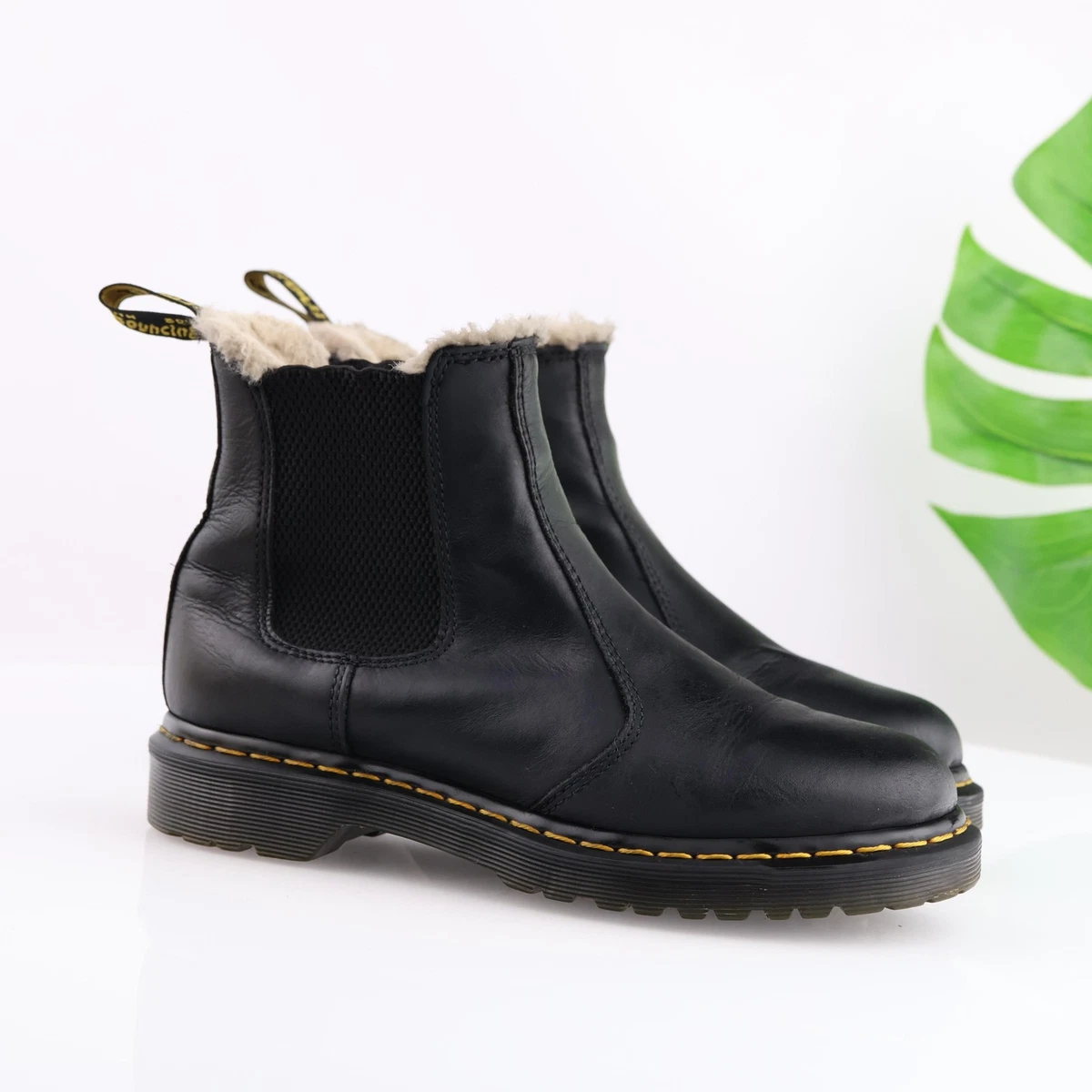 Dr Martens Fleece Lined Chelsea Boot (2976) Pull-on Black Leather Unisex M/7 W/8 2976 Women main image 3