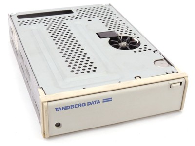 Tandberg Data SLR4 2.5/5.0GB 5.25'' SCSI 50-Pin Tape Drive Streamer Bandlaufwerk