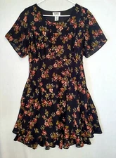 Sostanza Dress Women Sz XL Black Floral Short Sleeves Casual Wear USA 