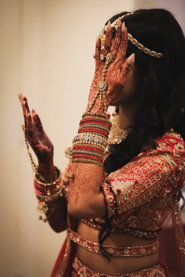 KALKI FASHION - Brick Red Velvet Bridal Lehenga Set - SIZE XS . - Image 4 of 4