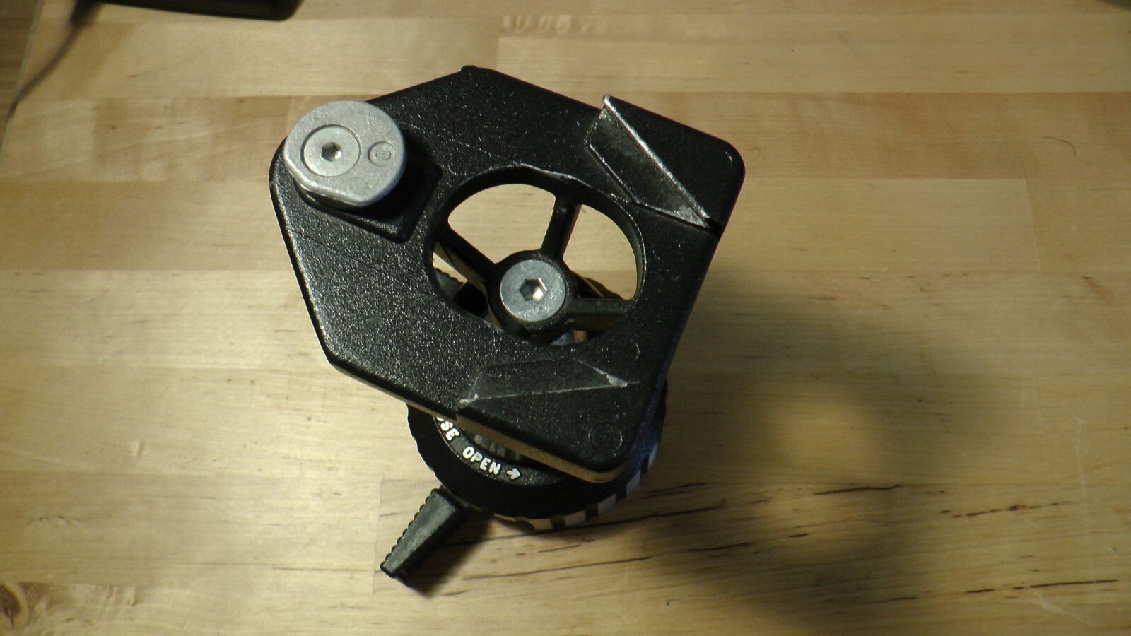 Bogen 3055  adjustable ball head tripod head, heavy duty