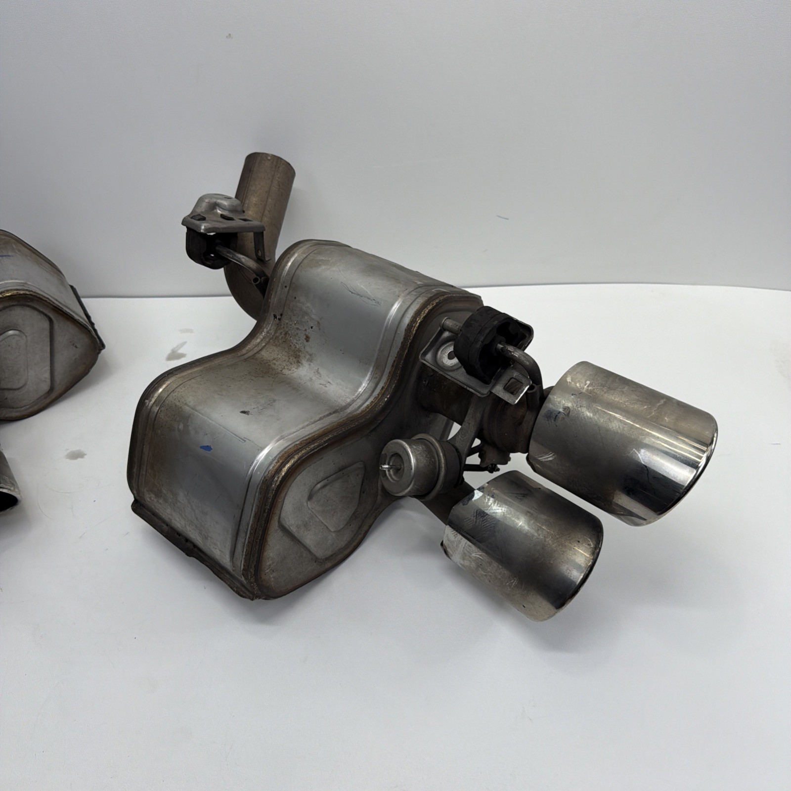 🟢2014 - 2021 Maserati Ghibli Rear Right & Left Exhaust Muffler Tip OEM🟢