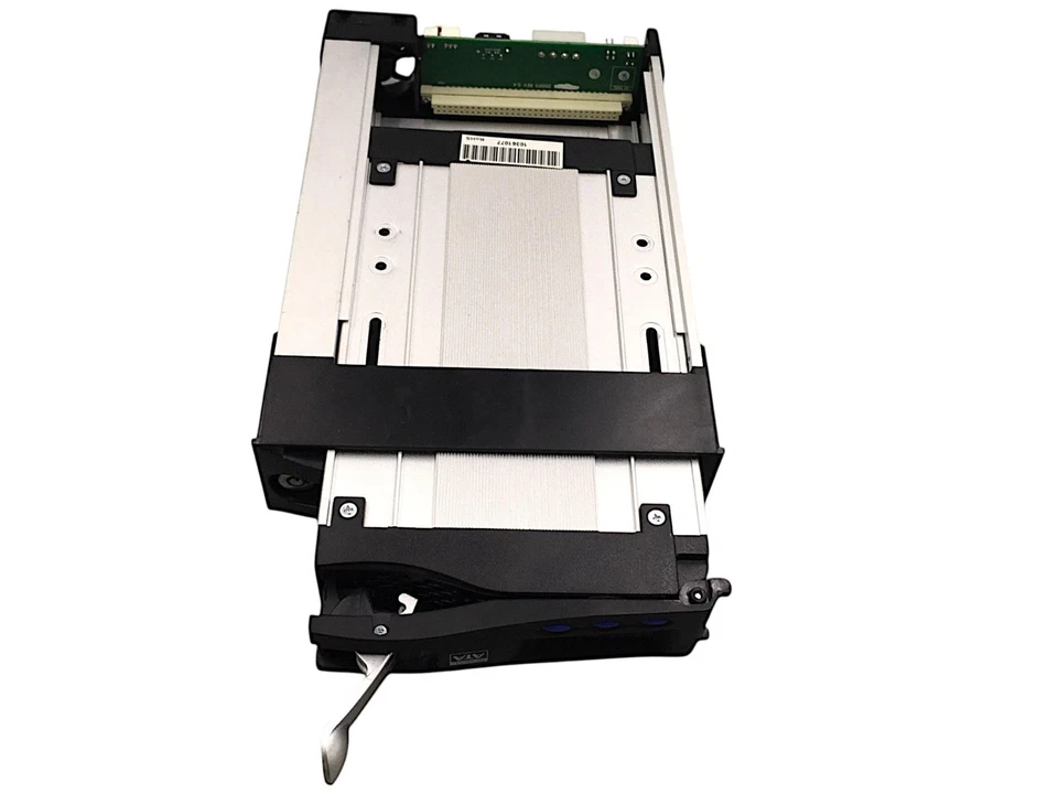 Vantec Serial ATA EZ-Swap Hard Drive Enclosure LANTEC - Image 3 of 4