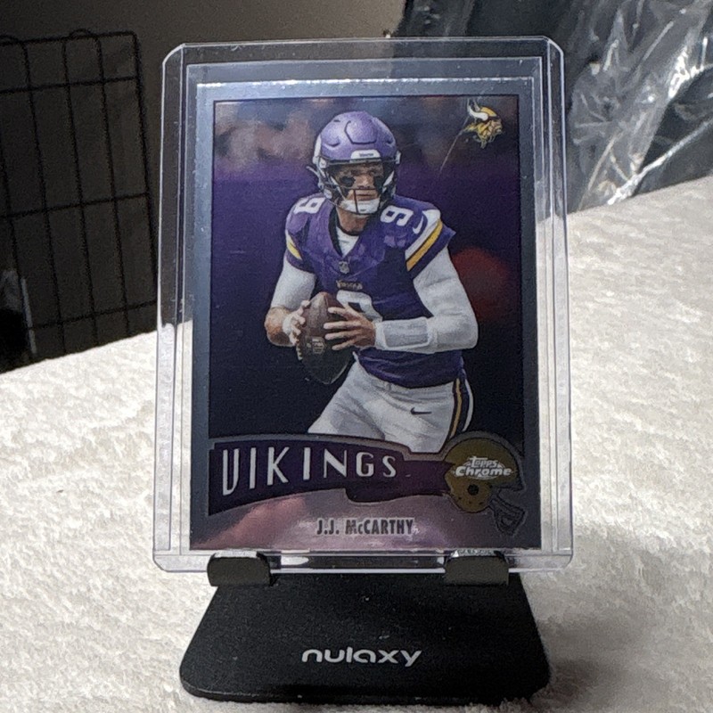 Topps 2025 Topps Chrome J.J. McCarthy Minnesota Vikings 1975 Topps #1975-22