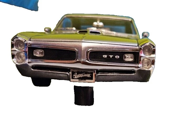 Hot Wheels Pontiac 1:18 Scale Diecast Cars, Trucks & Vans