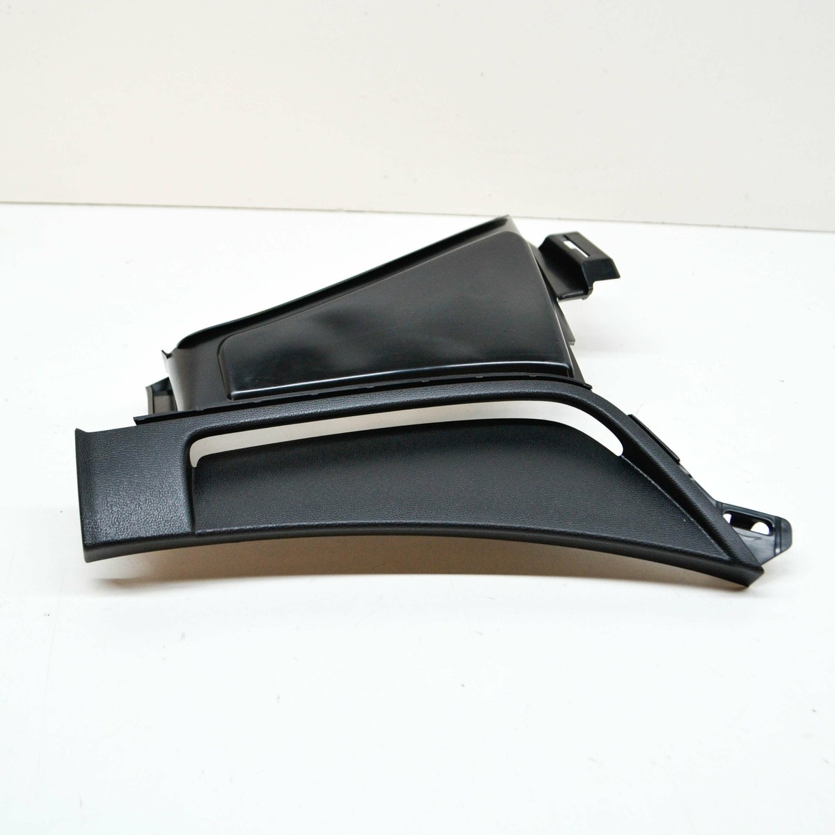 NEW MB GLC X253 AMG FRONT BUMPER RIGHT PANEL COVER A2538859703