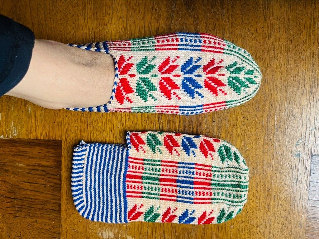 Share Spilit TYPE A-9 レザードッキングニット Women & Men US 7 - 9 , ethnic Turkmen hand-knit slipper sock