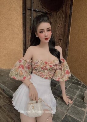 Silk floral off shoulder puff sleeve blouse size Small