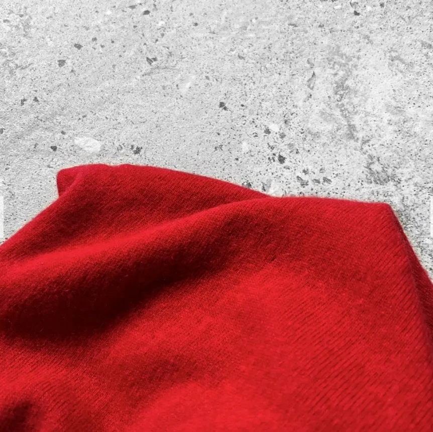 Camiseta/top rojo de lana y cachemir Akris Punto Foto 4 de 4