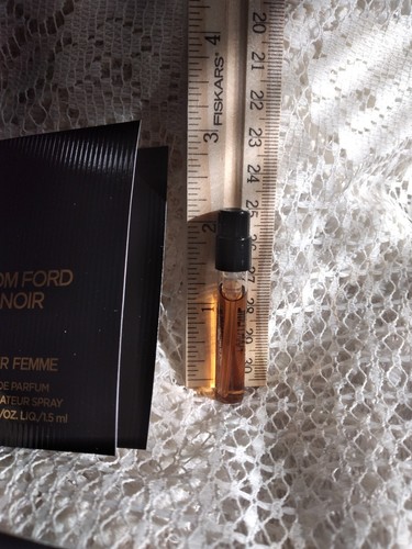 Tom Ford NOIR POUR FEMME Eau de Parfum 0.05fl.oz./1.5mL CARDED SAMPLE VIALS (2) - Picture 2 of 3