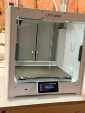 Ultimaker S5 R2 3D Printer - w/ Extra PEI build plate