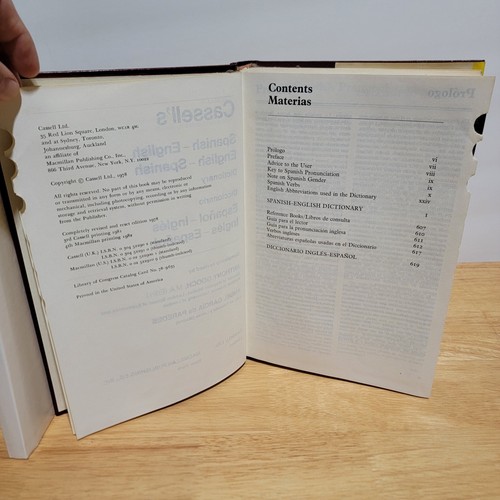 Cassell's Spanish Dictionary - Spanish/English, Hardcover, 1978 - Foto 11 di 17