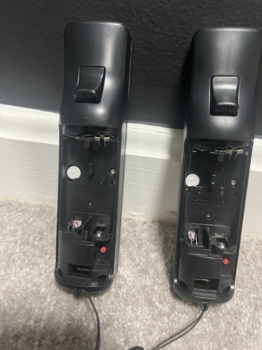 2 Wii RVL-003 Remote Replacement Controllers Black For Nintendo Wii Remote - Picture 5 of 6