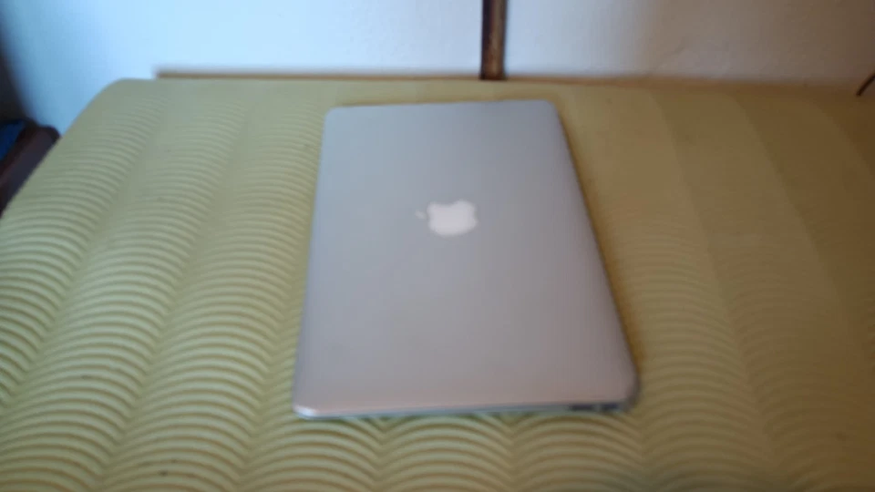 macbook pro a1465 11" 2015 i5 4gb 256gb ssd OSX montrey - Immagine 4 di 4