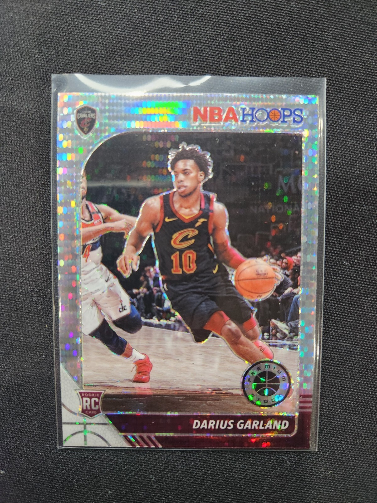 2019-20 NBA Hoops Premium Stock Darius Garland RC Silver Pulsar Prizm #251