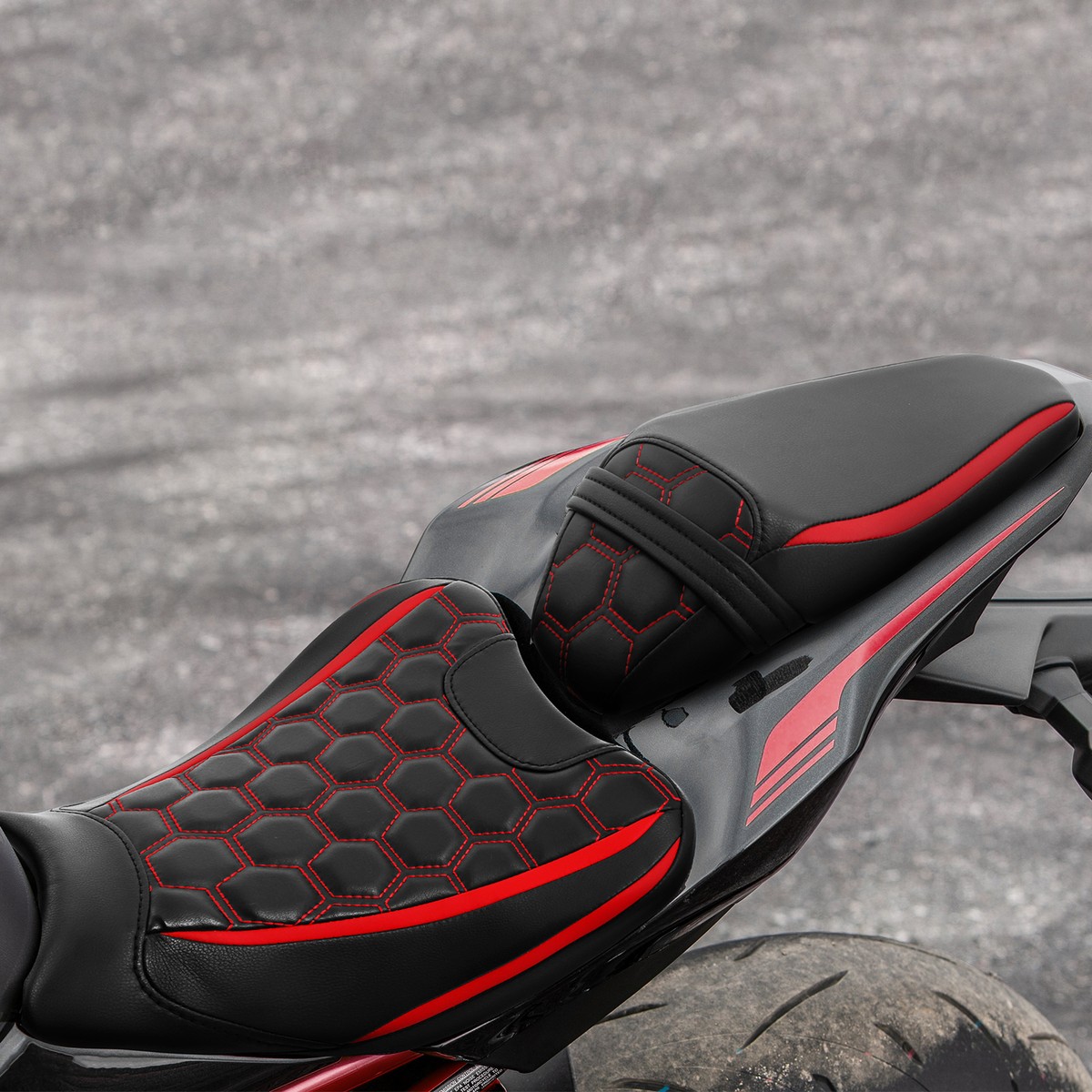 Two Piece PU Driver Passenger Seat Fit For Kawasaki Z900 Z 900