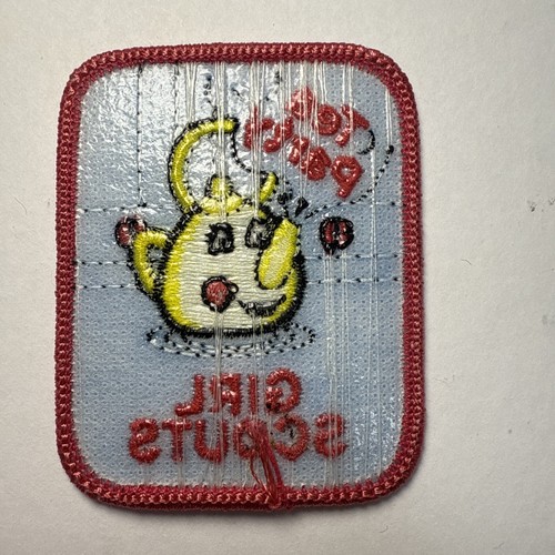 Girl Scouts Tea Party 2.5" Vintage Antropomórfico Tetera Parche Juego de 2, Nuevo - Imagen 4 de 4