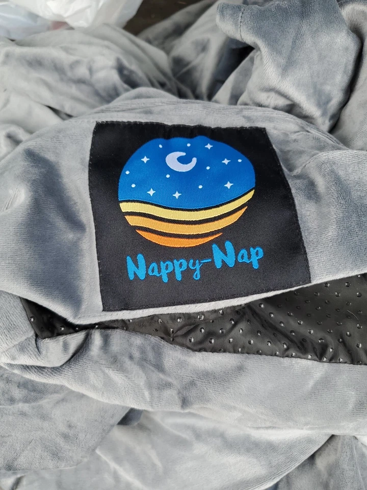Nappy-Nap Large Bed for Humans Washable Faux Fur Cover With 2 Pocket System - Image 4 of 4