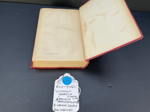 (CB-741) MEMOIRS OF MARIE ANTOINETTE (Hutchinson's Library of Standard Lives ) - Picture 22 of 24