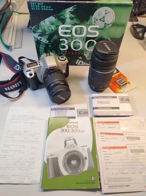 Canon EOS 300 Dualzoom Kit - EF 28-80/3.5-5.6 II - EF 75-300/4.0-5.6 III