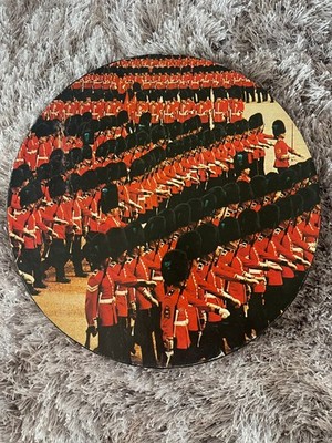 Springbok TROOPING THE COLOUR 500 piece circular puzzle