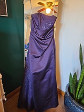 Womens Strapless Full-Length Formal Dress for Prom or Event Size 2