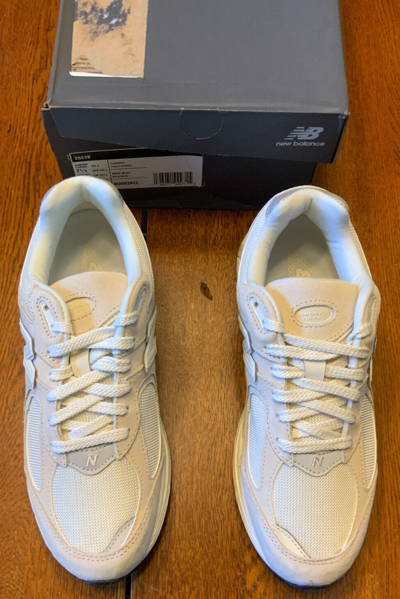 New Balance 2002R, Style# M2002RCC, Size 7.5 Men's,9 Women's New Balance 2002R, Style# M2002RCC, Size 7.5 Men's,9 Women's