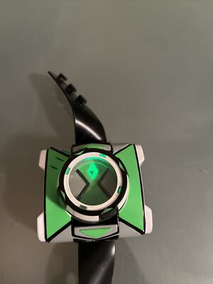 Ben 10 Lights & Sounds Talking Wrist Omnitrix Playmates 2017 Cartoon Network