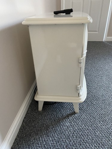 ‘DIMPLEX’ CHEVALIAR WHITE FREESTANDING ELECTRIC STOVE.REMOTE CONTROL.EXCELL COND - Picture 5 of 8