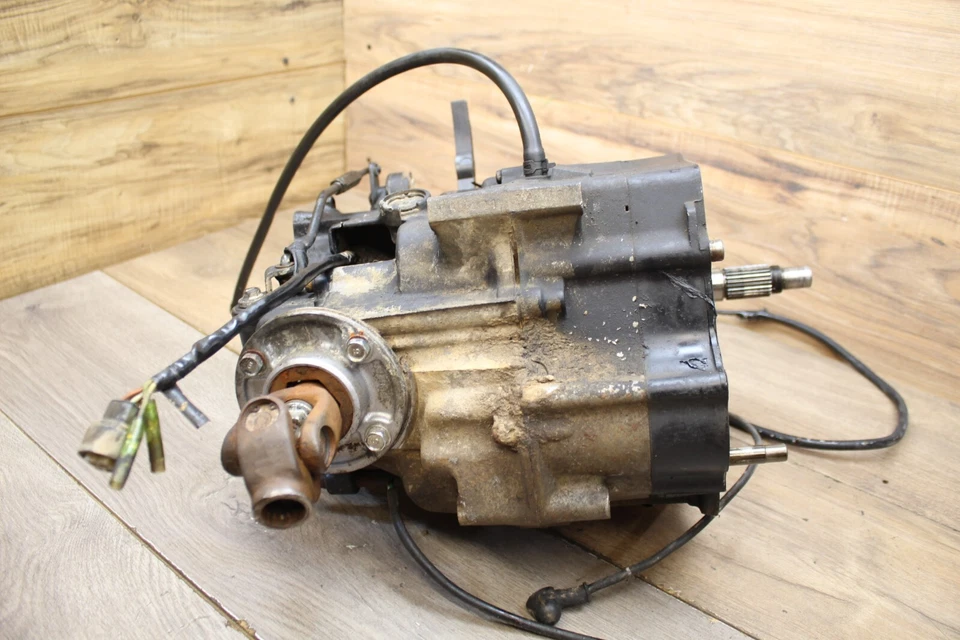 Yamaha Moto 4 YFM200 200 1986 86 motor extremo inferior motor inferior Foto 4 de 4