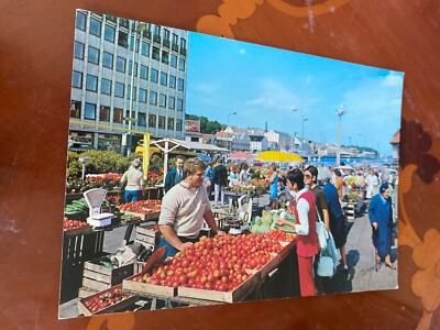 Ein belebter Markt.  Norwegen.  Stavenger Farbpostkarte. 995
