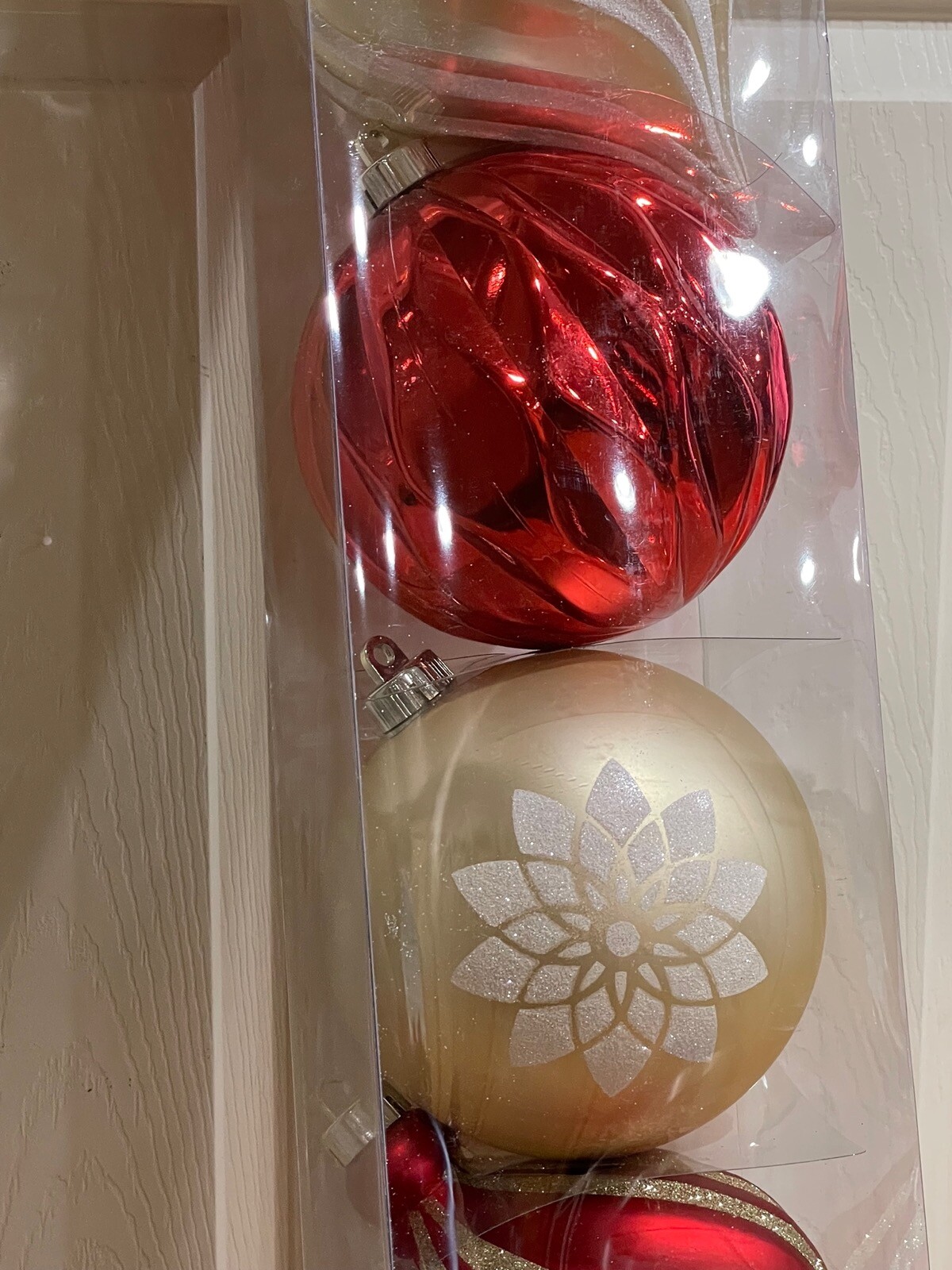 New Set 6 Jumbo Shatter Resistant Christmas Ornaments Gold Red Glitter
