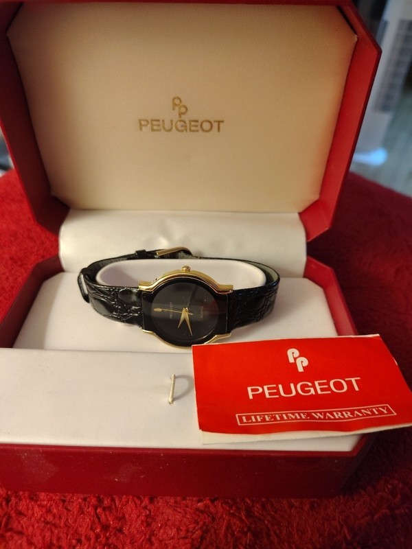 Vintage Peugeot Model 595 Quartz Dress Watch Black Dial Gold Tone Genuine...